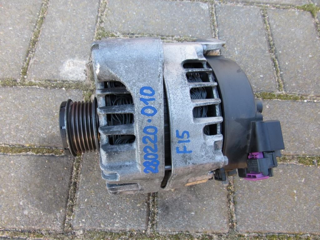 генератор BMW X5 F15 2013, 3.0 л., N57 D30 A, дизель, внедорожник 5 дв., 8570675