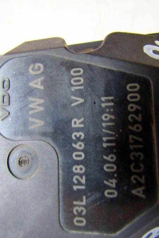 заслонка дроссельная Audi A4 B8/8K 2008, 2.0 л., дизель, седан, 03L128063R