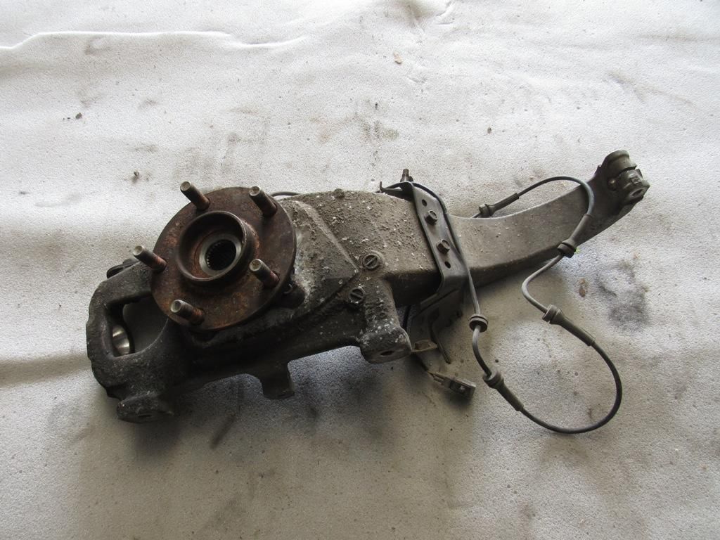 ступица передняя правая Nissan GT-R R35 2007, 3.8 л., VR38DETT, бензин, купе