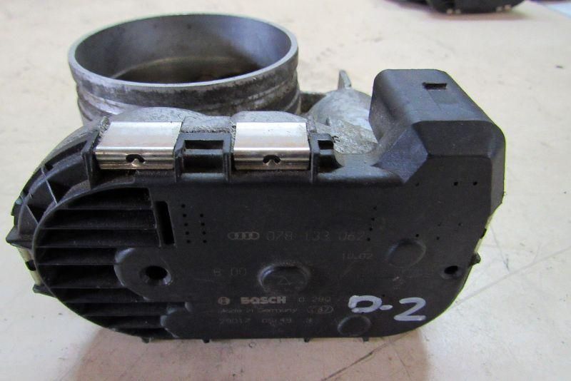 заслонка дроссельная Audi A4 B6 2001, 2.4 л., BDV, бензин, седан, 078133062