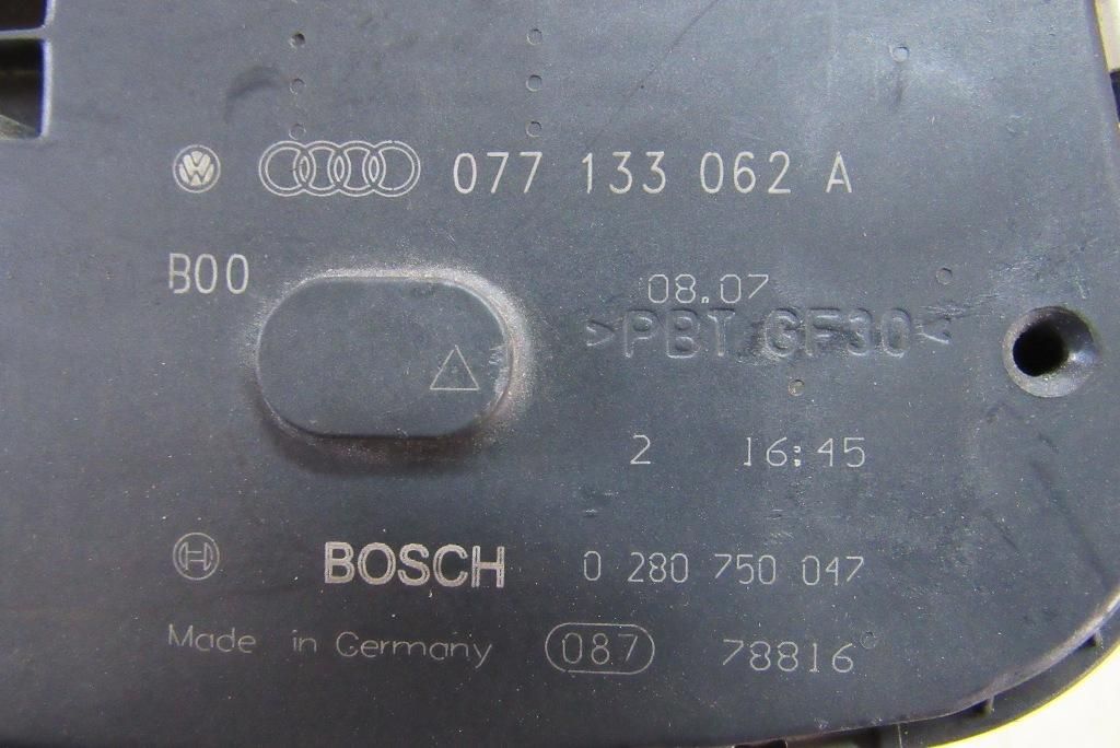 заслонка дроссельная Audi A8 D3/4E 2002, 3.7 л., BFL, бензин, седан, 077133062A