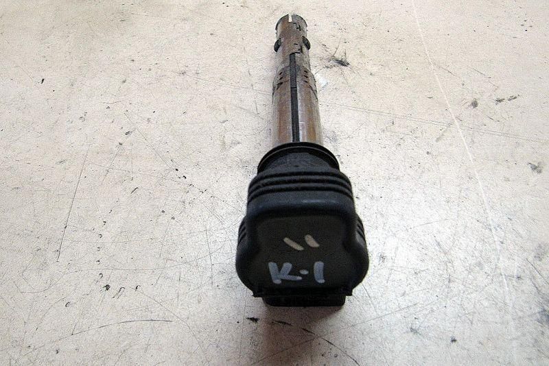 катушка зажигания Audi A4 B8/8K 2008, 2.0 л., бензин, седан, 07K905715F