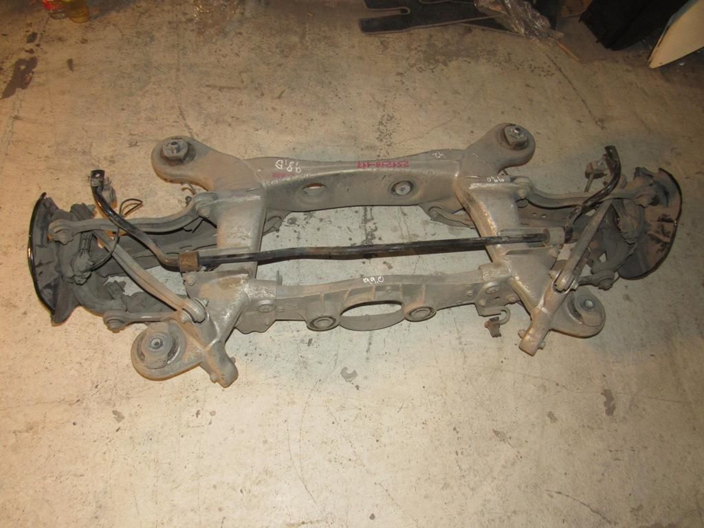 балка подвески задняя Mercedes-Benz S-Класс W222/C217/A217 2013, 3.0 л., OM 642.861, дизель, седан