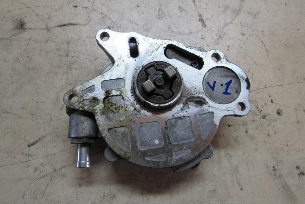 насос вакуумный Audi A4 B8/8K 2010, 2.0 л., дизель, седан, 03L145100E