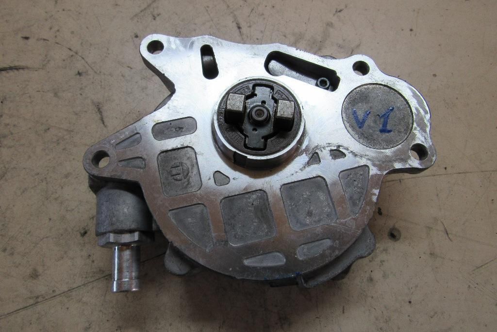 насос вакуумный Audi A4 B8/8K 2008, 2.0 л., дизель, седан, 03L145100F