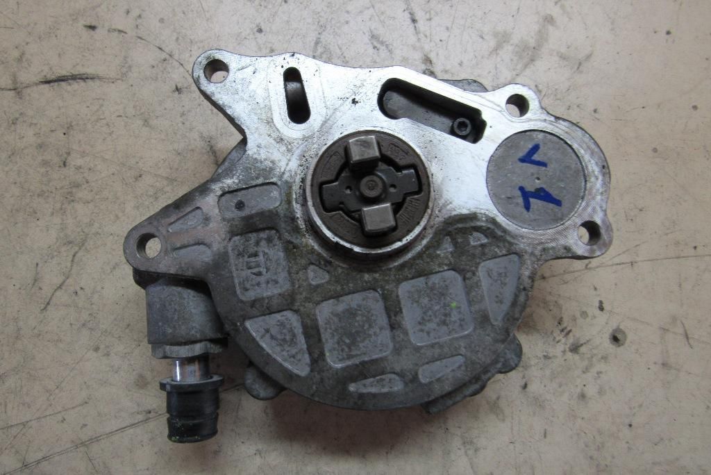 насос вакуумный Audi A6 4F/C6 2004, 2.0 л., дизель, седан, 03L145100F