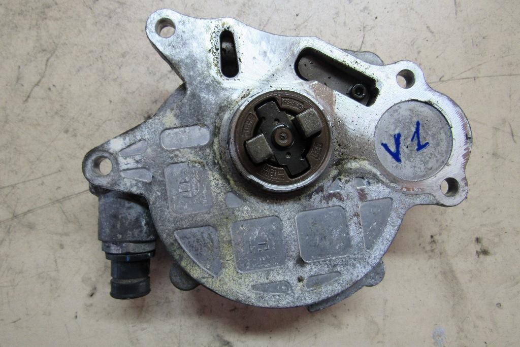 насос вакуумный Audi A6 4F/C6 2004, 2.0 л., дизель, седан, 03L145100F