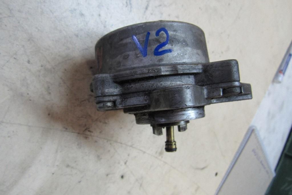 насос вакуумный Audi A6 4B/C5 [рестайлинг] 2002, 2.5 л., дизель, седан, 72218501