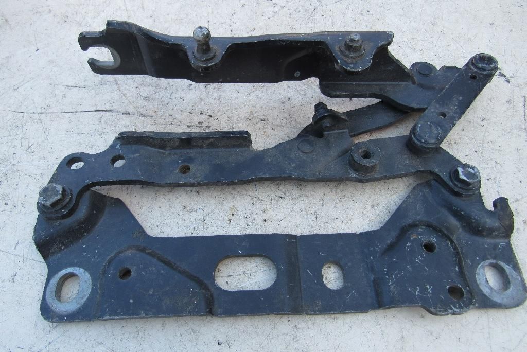 петля капота правая BMW 7 серия F01/F02 2008, 3.0 л., N57 D30 A, дизель, седан, 7184190