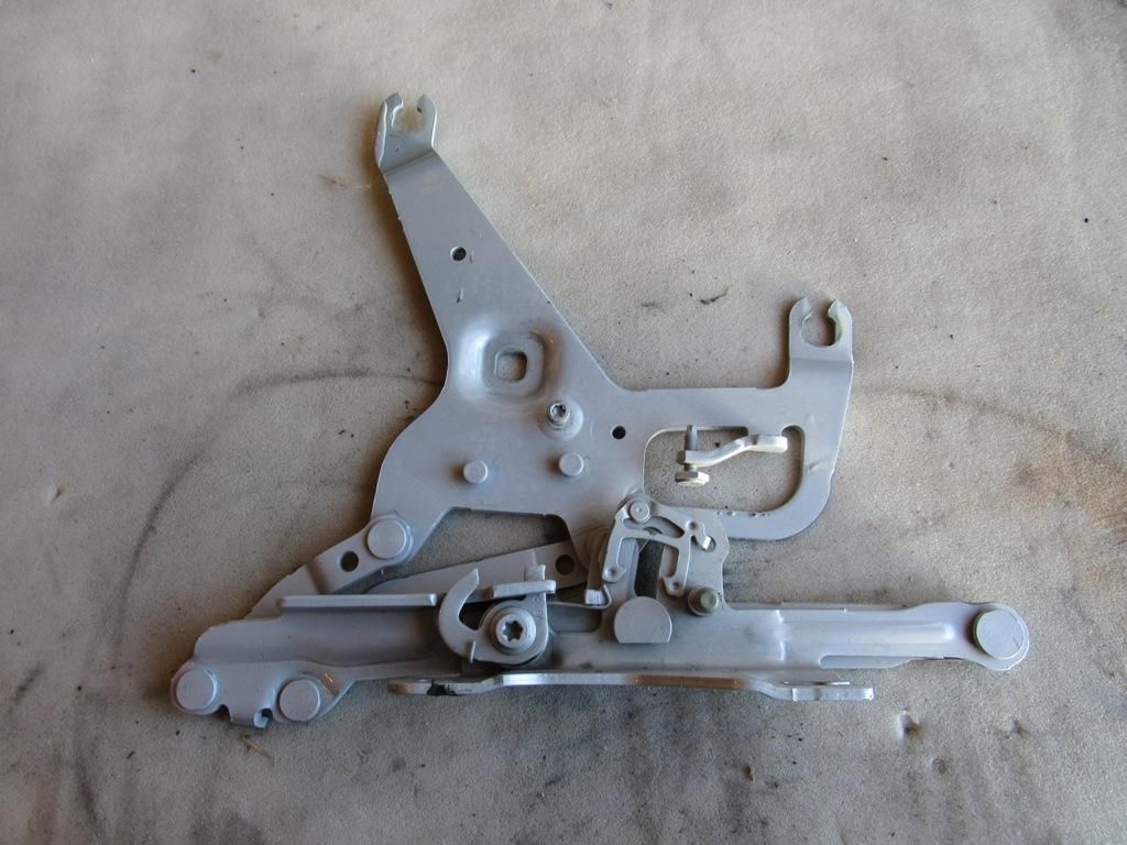 петля капота правая BMW X6 F16 2015, 3.0 л., N57 D30 A, дизель, внедорожник 5 дв., 7294530