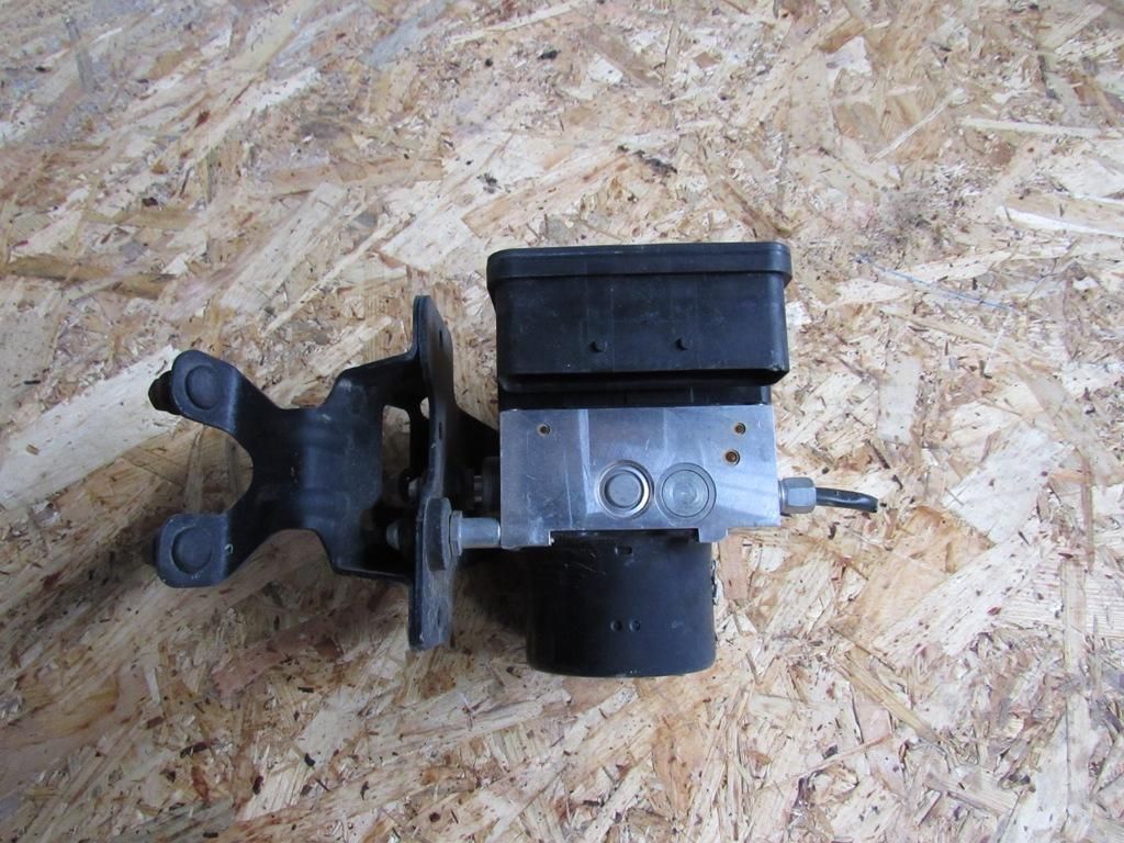 блок ABS Nissan GT-R R35 2007, 3.8 л., VR38DETT, бензин, купе, 47660JF03A