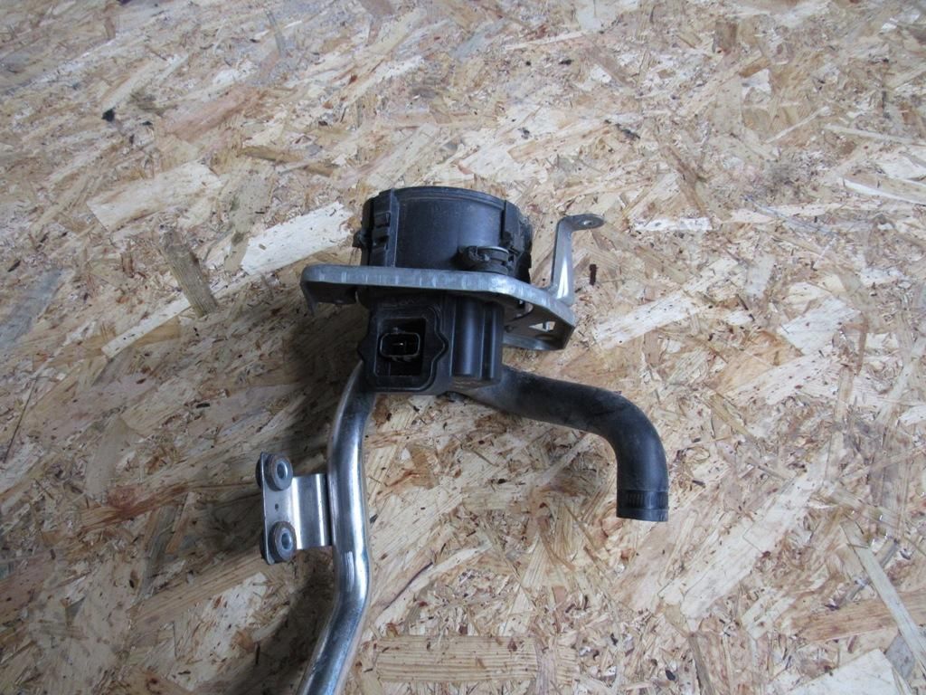 насос продувки катализатора Nissan GT-R R35 2007, 3.8 л., VR38DETT, бензин, купе, 14810JF03B