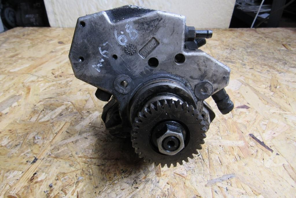 ТНВД Mercedes-Benz M-Класс W164 2005, 3.0 л., OM 642.940, дизель, внедорожник 5 дв., 6420700201