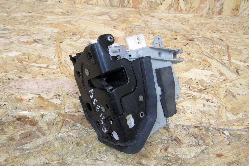 замок двери передней правой Audi A4 B8/8K 2007, 1.8 л., бензин, седан, 8J1837016C