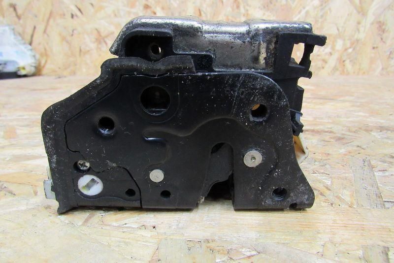 замок двери передней правой Audi A4 B8/8K 2007, 1.8 л., бензин, седан, 8J1837016C
