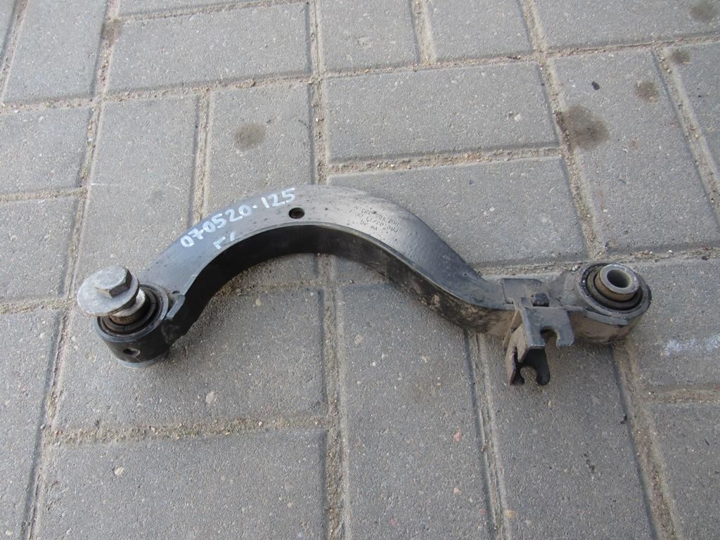 рычаг задний правый Volkswagen Golf 6 поколение 2008, 2.0 л., дизель, хетчбэк 5 дв., 1K0505323N