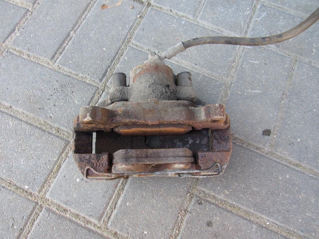 суппорт передний правый Audi A3 8P 2003, 1.9 л., дизель, хетчбэк 5 дв.