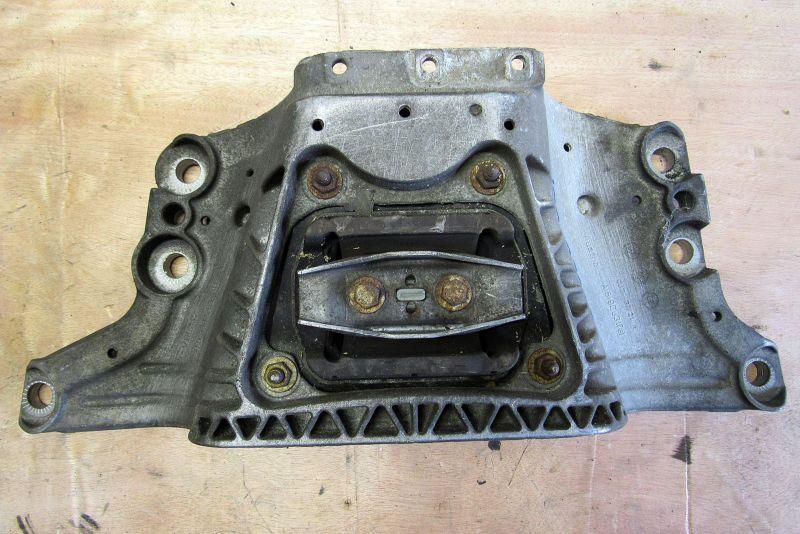 кронштейн КПП Audi A6 4F/C6 [рестайлинг] 2009, 2.0 л., CAHB, дизель, седан, 4F0399115BR.4F0399263AD