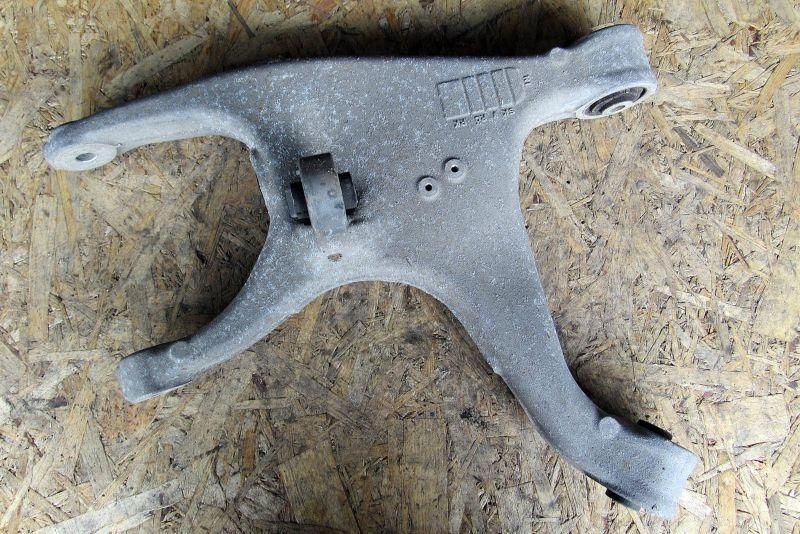 рычаг задний правый Audi A4 B8/8K 2008, 2.0 л., CAHA, дизель, седан, 8K0505312J
