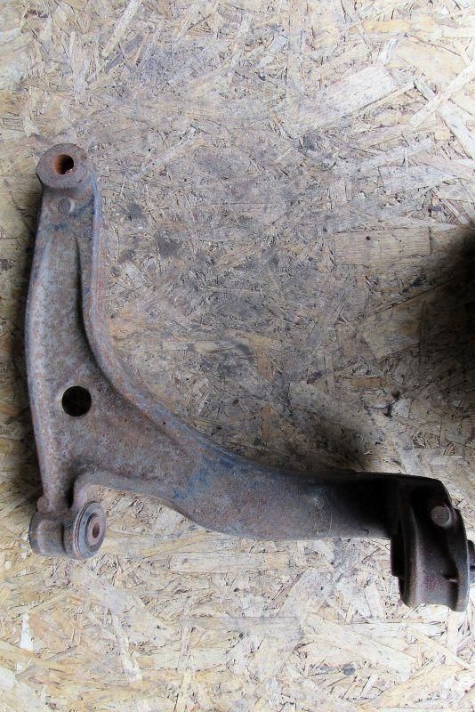 рычаг передний правый Volkswagen Multivan T5 2003, 2.5 л., BLJ, дизель, минивэн, 7H0407166B