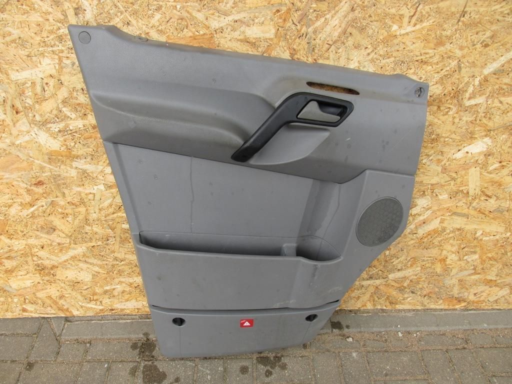 обшивка двери передняя левая Mercedes-Benz Sprinter 2 поколение (W906) 2011, 2.1 л., дизель, 9067270071