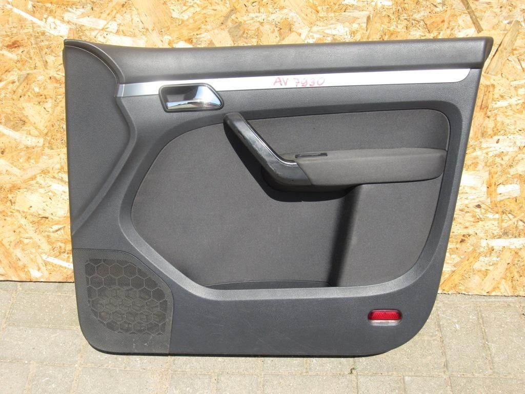 обшивка двери передняя правая Volkswagen Touran 1 поколение 2004, 1.9 л., дизель, минивэн, 1T1867012013
