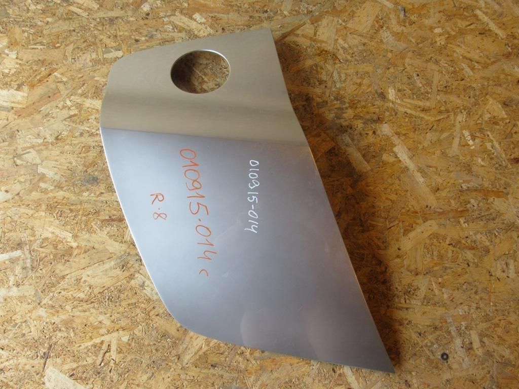 молдинг крыла заднего правого Audi R8 42 2007, 4.2 л., BYH, бензин, купе, 420853338