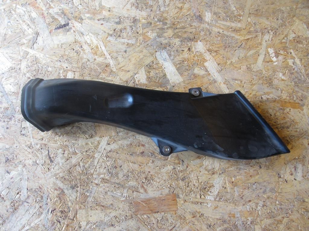 воздуховод интеркулера Audi R8 42 2007, 4.2 л., BYH, бензин, купе, 420129510C