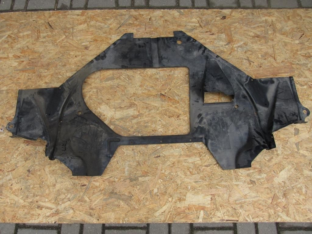 защита днища Audi R8 42 2007, 4.2 л., BYH, бензин, купе, 420825201B.420825201C