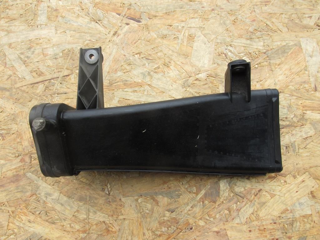 воздухозаборник Audi R8 42 2007, 4.2 л., BYH, бензин, купе, 420129928