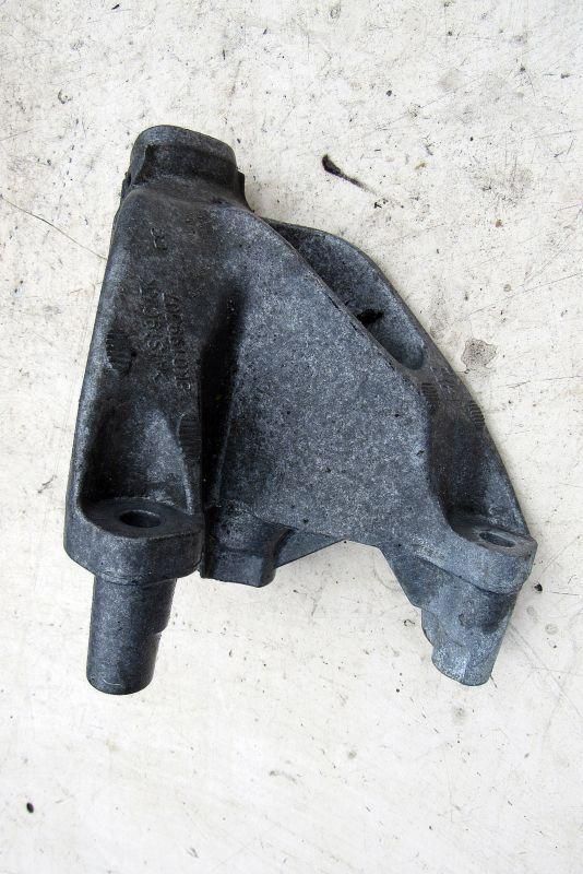 кронштейн двигателя Audi A4 B8/8K 2007, 1.8 л., бензин, седан, 8K0199307