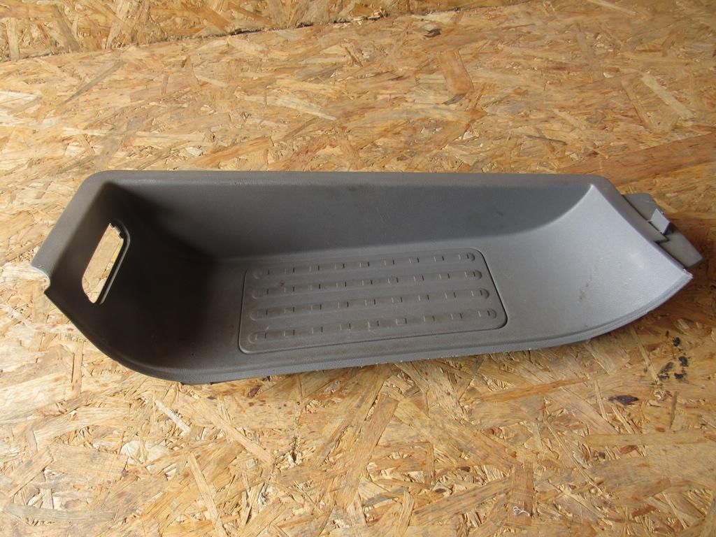 накладка на порог внутренняя Volkswagen Multivan T5 2003, 2.5 л., дизель, минивэн, 7H5863735E