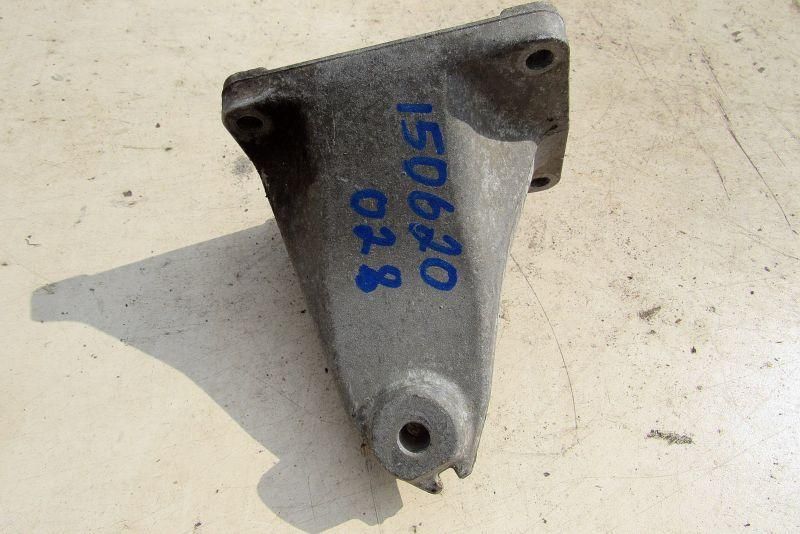 кронштейн двигателя Mercedes-Benz E-Класс W210/S210 1995, 2.2 л., OM 604.912, дизель, седан, 6042280004