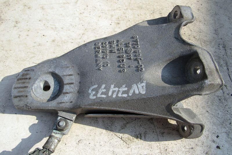 кронштейн двигателя BMW 5 серия E60/E61 2002, 3.0 л., дизель, седан, 6770634