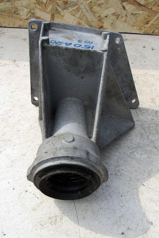 кронштейн полуоси BMW X5 E53 2003, 3.0 л., M57 D30 (306D2), дизель, внедорожник 5 дв., 7503120