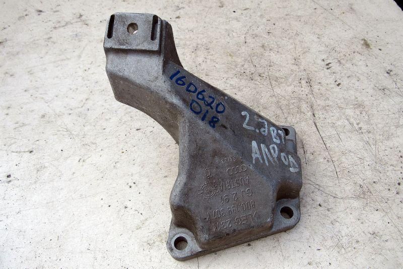кронштейн двигателя Audi A4 B5 1998, 1.8 л., бензин, седан, 8D0199307K