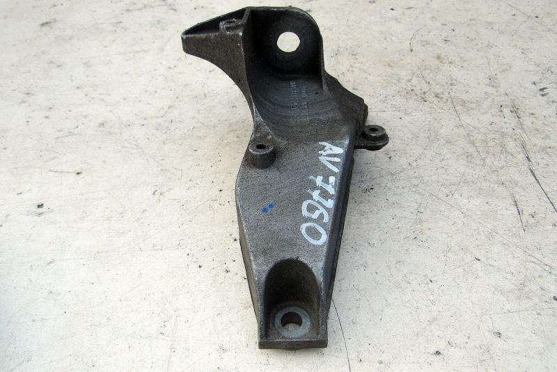 кронштейн (крепление) Audi A4 B5 1998, 1.8 л., AFY, бензин, седан, 8D0399114AJ