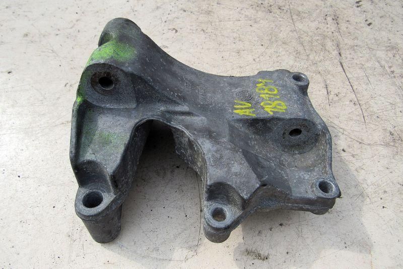 кронштейн генератора Audi A8 D3/4E 2002, 4.2 л., BFM, бензин, седан, 079903805AD