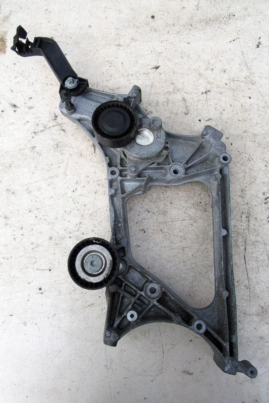 кронштейн генератора Mercedes-Benz E-Класс W212/S212/C207/A207 2009, 2.1 л., OM 651.924, дизель, седан, 6512012009