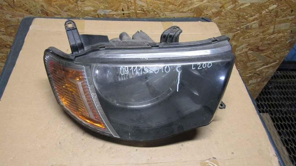 фара правая Mitsubishi L200 4 поколение 2010, 2.5 л., 4D56 HP, дизель, АКПП, пикап