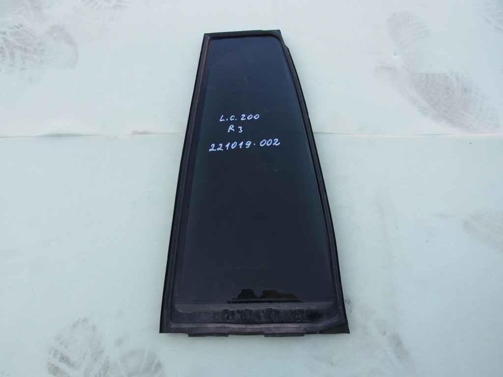 форточка задняя левая Toyota Land Cruiser 11 поколение J200 2011, 4.0 л., бензин, АКПП, внедорожник 5 дв.