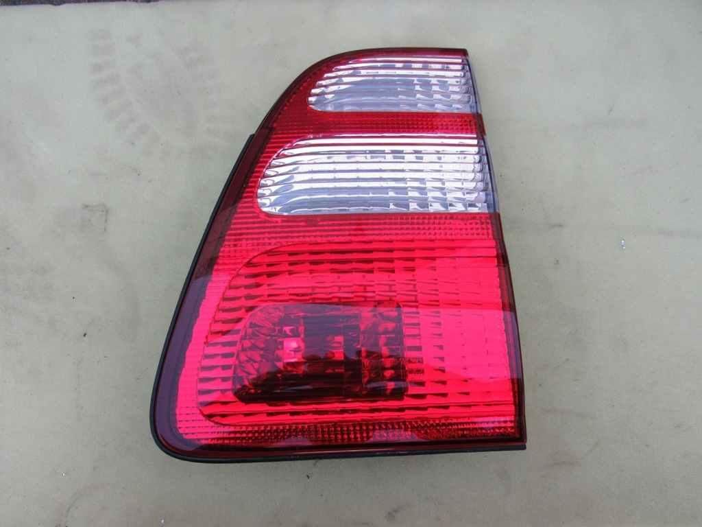 фонарь крышки багажника правый Toyota Land Cruiser 10 поколение J100 2000, 4.5 л., 1FZ-FE, бензин, АКПП, внедорожник 5 дв.