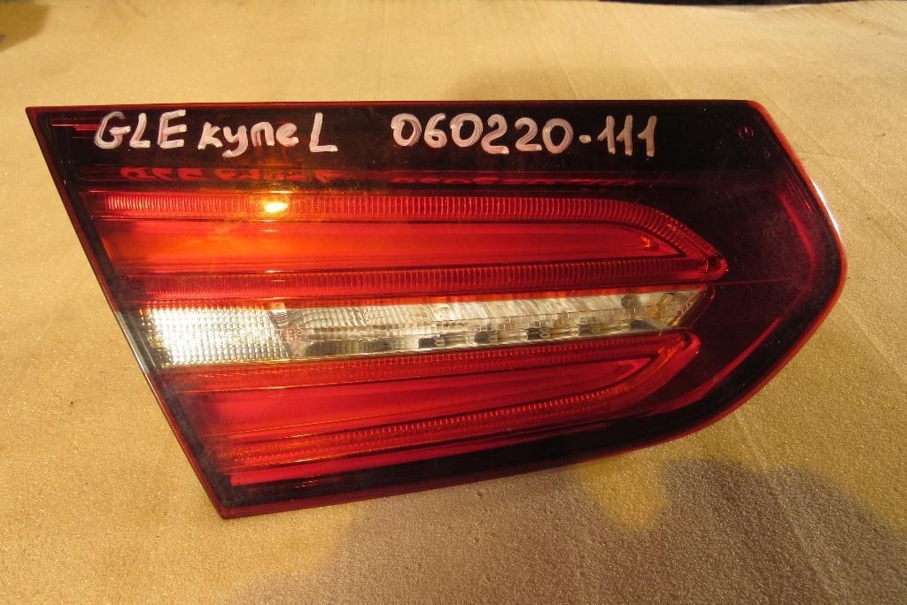 фонарь крышки багажника левый Mercedes-Benz GLE W166 2017, 3.0 л., OM 642.826, дизель, купе, 2929063900