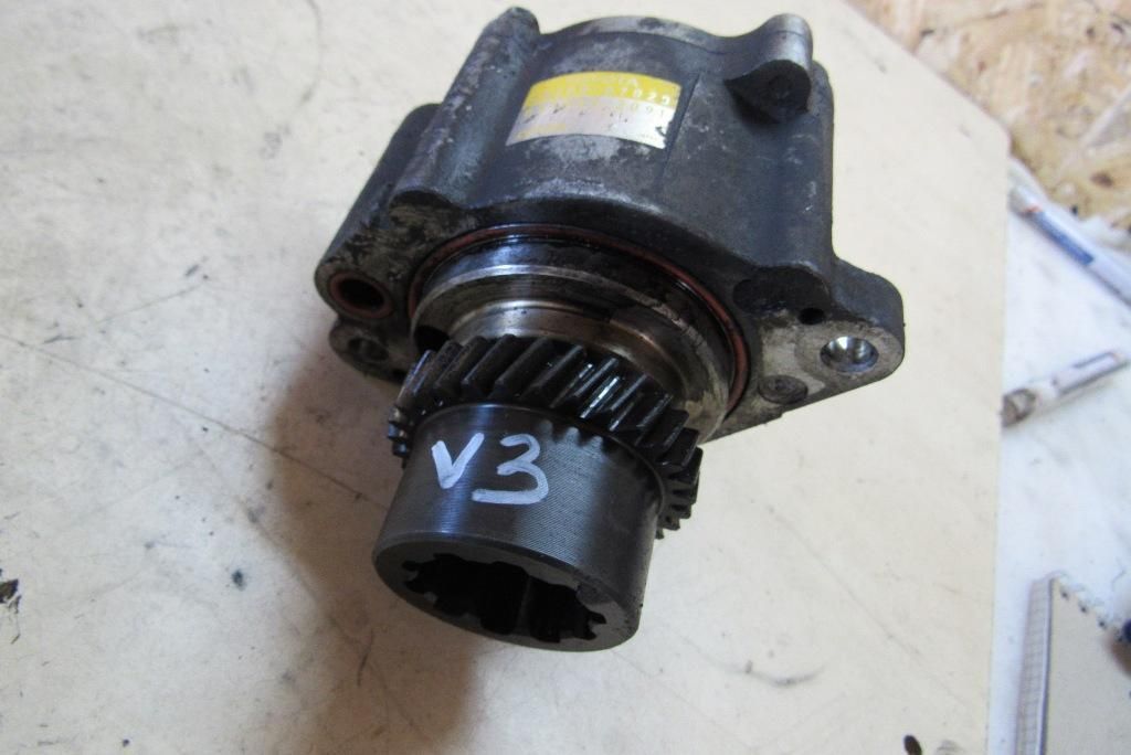 насос вакуумный Toyota Land Cruiser Prado 3 поколение J120 2004, 3.0 л., 1KD-FTV, дизель, внедорожник 5 дв., 2930067020