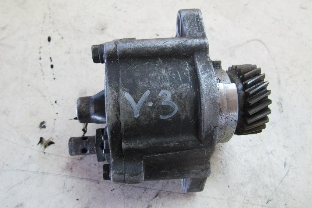 насос вакуумный Toyota Land Cruiser 10 поколение J100 2002, 4.2 л., 1HD-FTE, дизель, внедорожник 5 дв., 2930017030