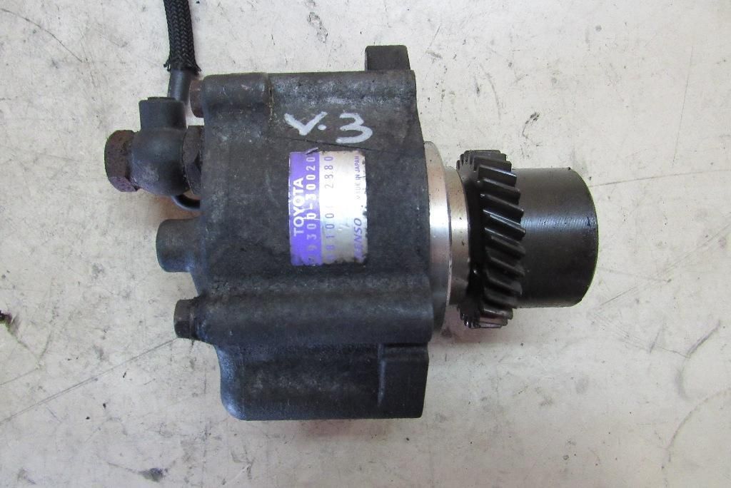насос вакуумный Toyota Land Cruiser Prado 4 поколение J150 2009, 3.0 л., 5L-E, дизель, внедорожник 5 дв., 2930030020