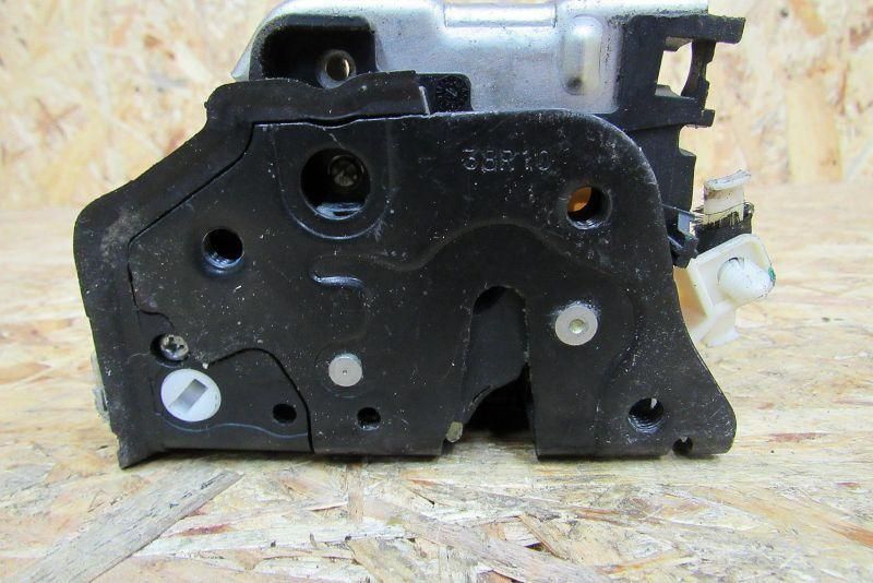 замок двери передней правой Audi A5 8T 2008, 2.0 л., CAHA, дизель, купе, 8J1837016C