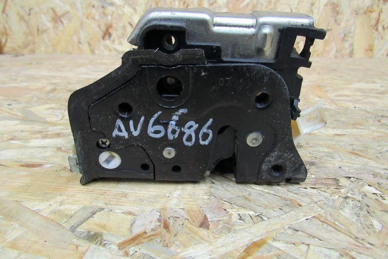 замок двери передней правой Audi A5 8T 2008, 2.0 л., CAHA, дизель, купе, 8J1837016C