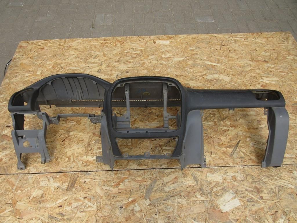 панель передняя салона (торпедо) Toyota Land Cruiser 10 поколение J100 1998, 4.2 л., 1HD-FTE, дизель, внедорожник 5 дв., 55311-60460