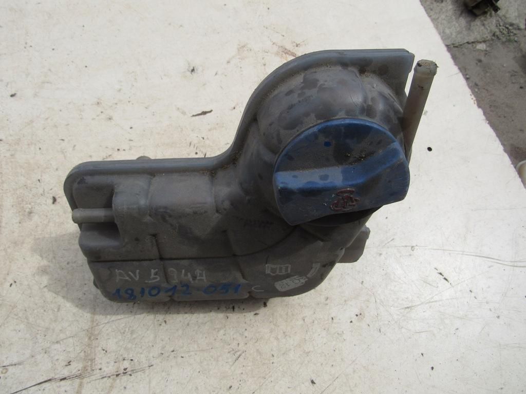 бачок расширительный Audi A4 B7 2005, 3.2 л., AUK, бензин, седан, 8E0121403E
